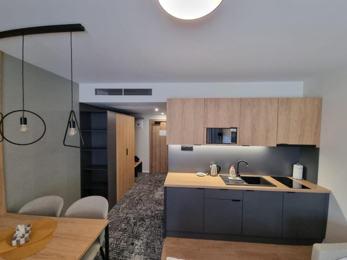 Akvamarin Besenova Apartman Apartment ภายนอก รูปภาพ
