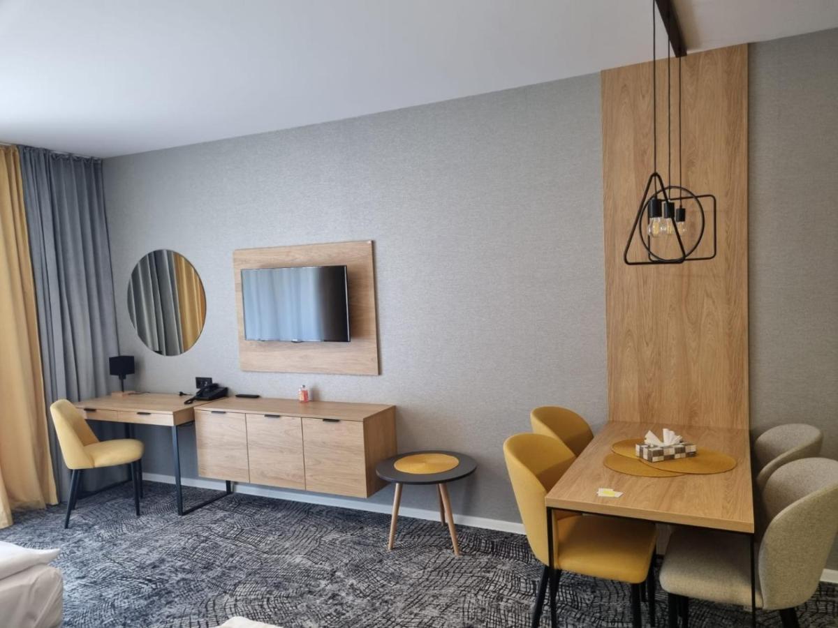 Akvamarin Besenova Apartman Apartment ภายนอก รูปภาพ